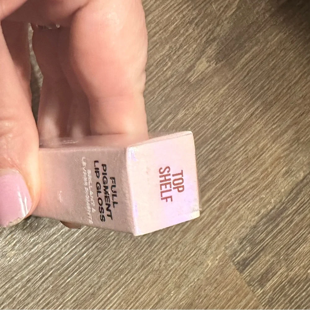 Jeffree Star Supreme Gloss In Shade Top Shelf